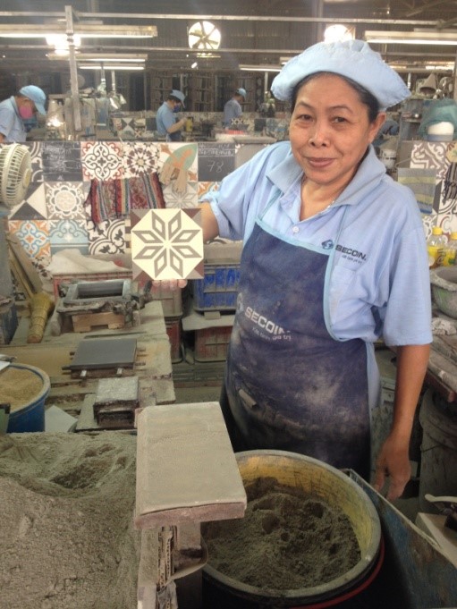 The story behind encaustic cement tiles in Vietnam 15 Le_Thi_Huynh